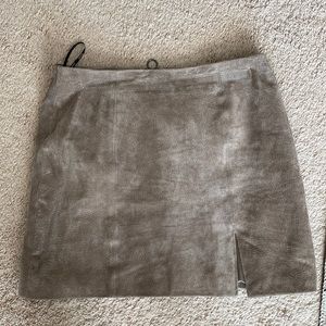 NWOT leather mini skirt-4.